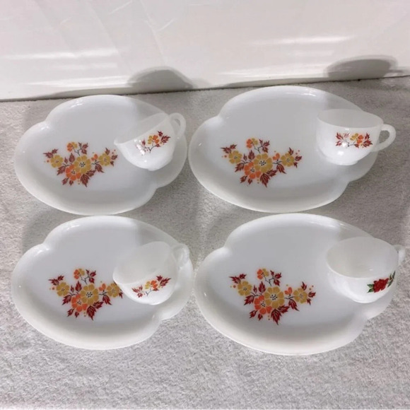Vintage Federal Milk  Glass Autumn Blossom Tea Cups W Luncheon Plate Sets x4 - Picture 12 of 12